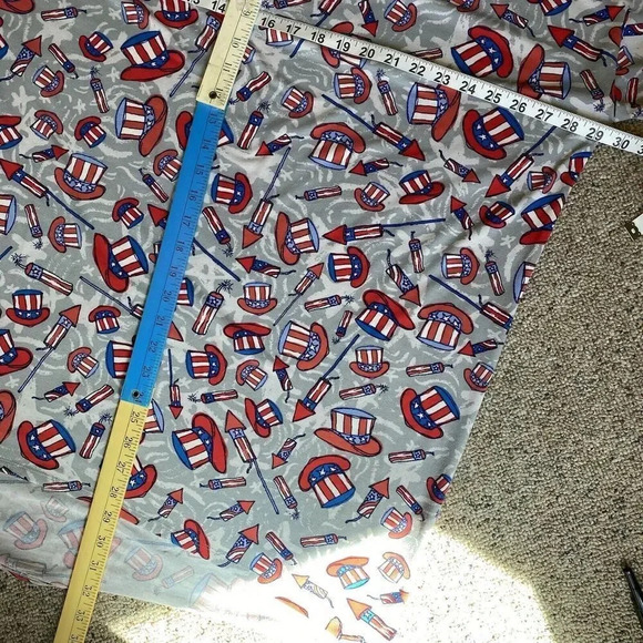 Lularoe Firework Hat Print 4th Of July Vibes Stretch Casual Shirt Women Plus 2XL - Picture 2 of 6